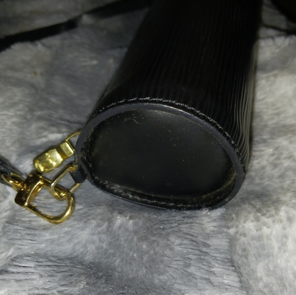 LIKE NEW Auth Louis Vuitton Mini Epi Leather Pouchette Handbag - Picture 7 of 7
